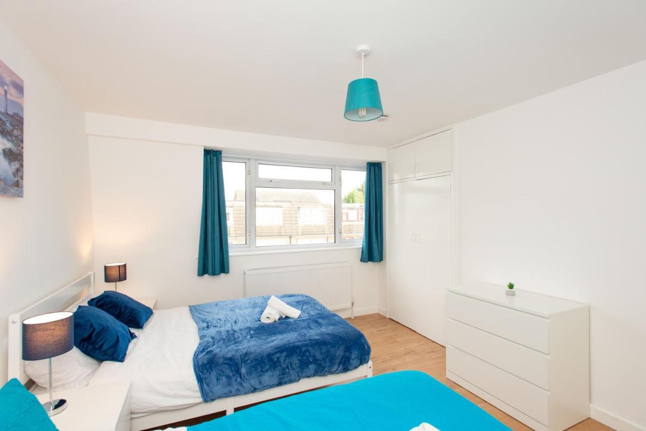 Stunning Four Bedroom House Close To Excel, O2 & Central London With Free Parking المظهر الخارجي الصورة